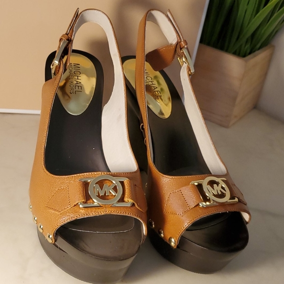 Michael Kors Heels - Picture 3 of 4